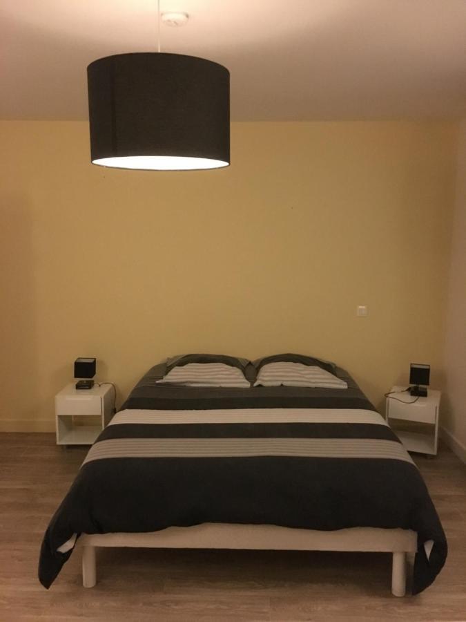 Chambres D'Hote Les Bredins Saint-Menoux Exteriör bild