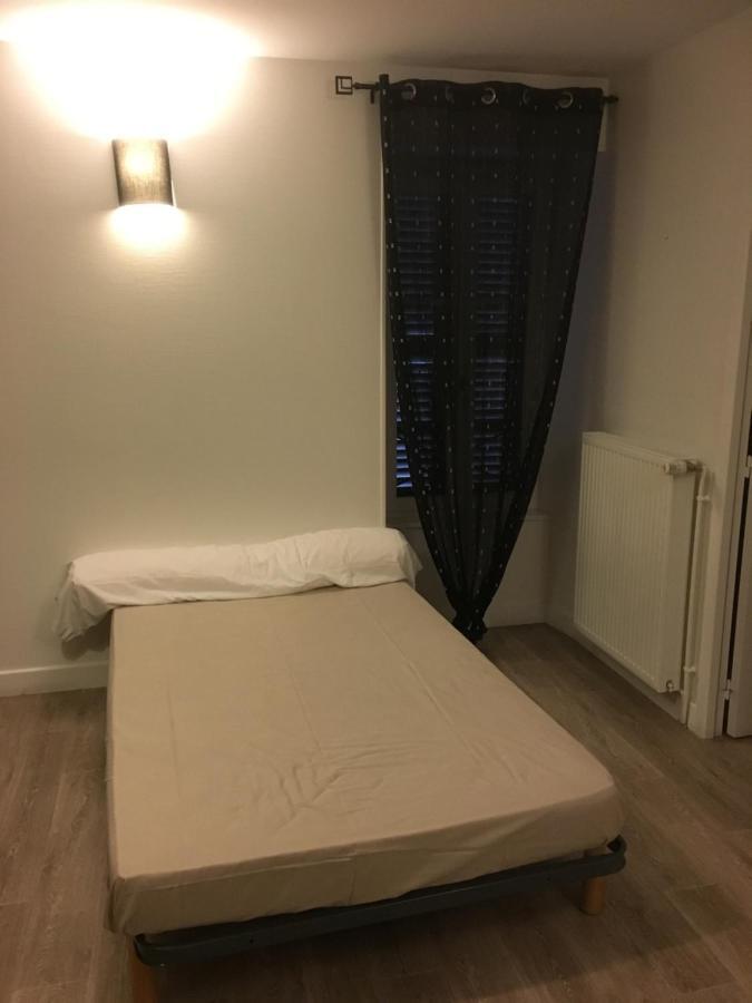 Chambres D'Hote Les Bredins Saint-Menoux Exteriör bild