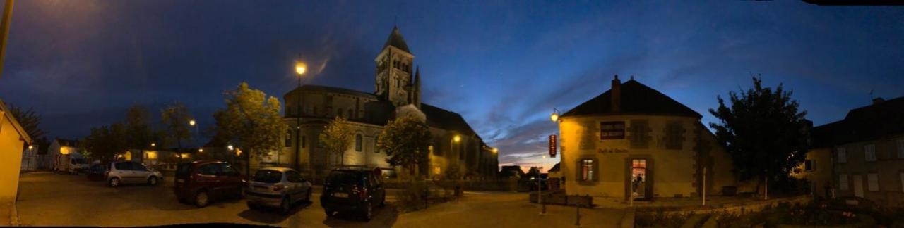 Chambres D'Hote Les Bredins Saint-Menoux Exteriör bild