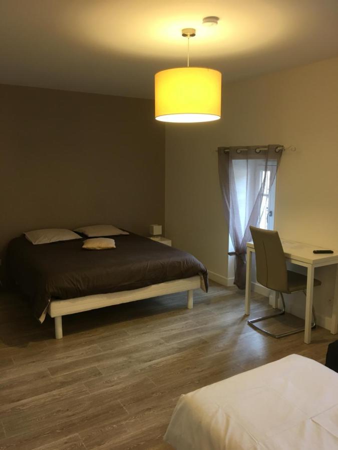 Chambres D'Hote Les Bredins Saint-Menoux Exteriör bild